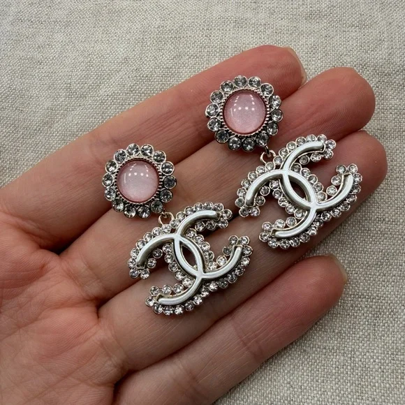 💗Chanel Pink Cabochon CC Crystal Drop Earrings✨ - Picture 8 of 12